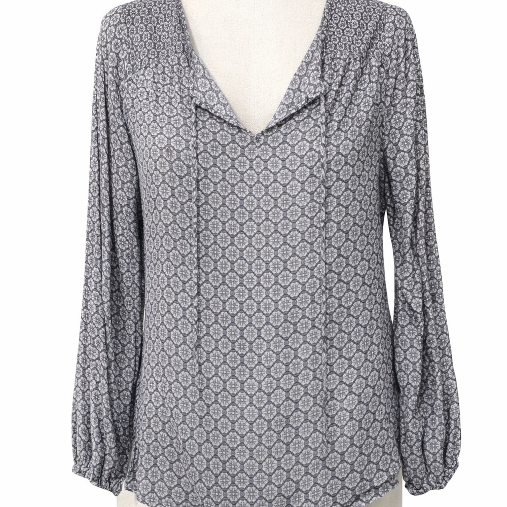 Elegant DAHLIA COLLECTION Gray Patterned Women's Top